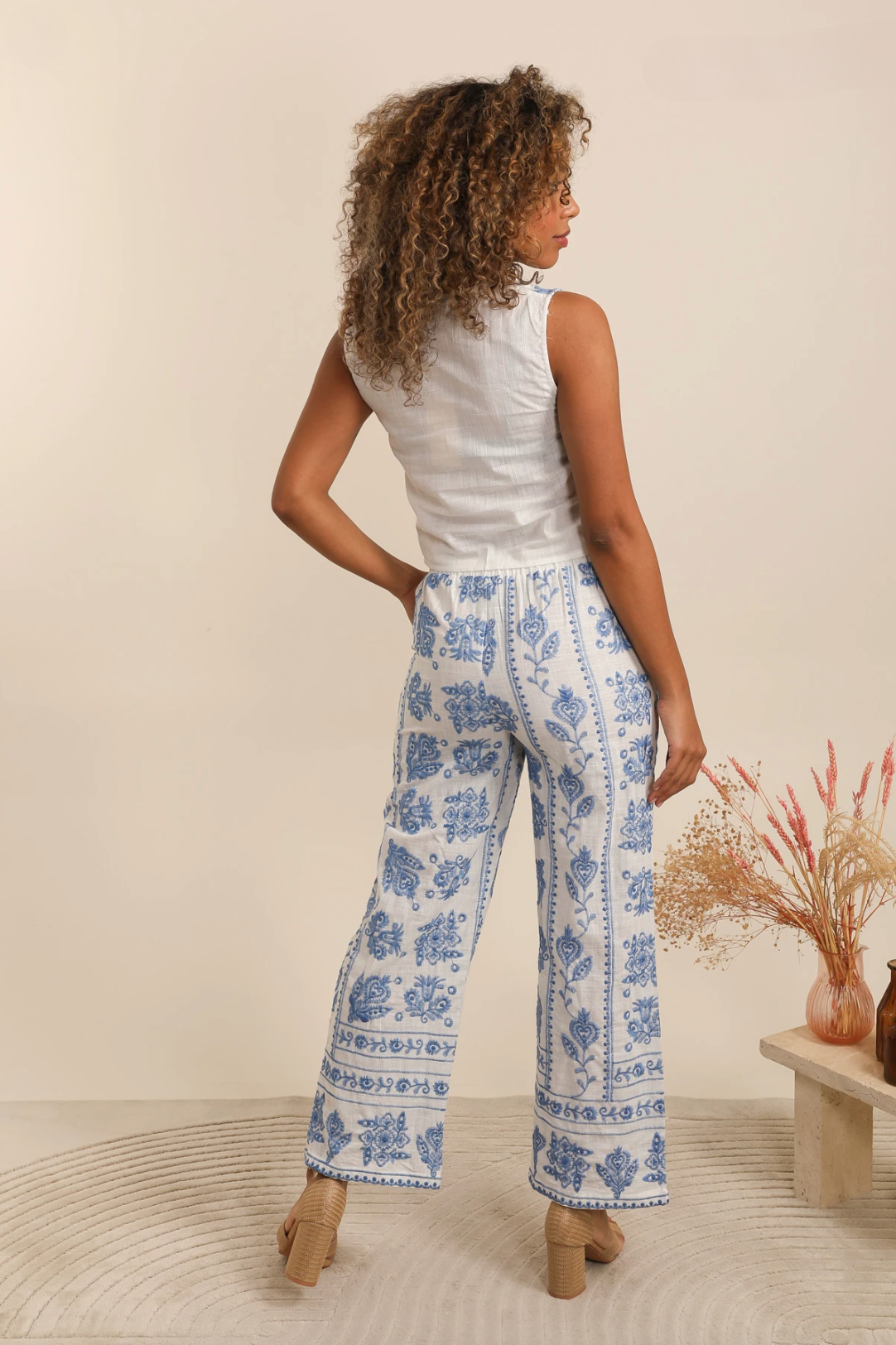 Pantalon brodé en coton