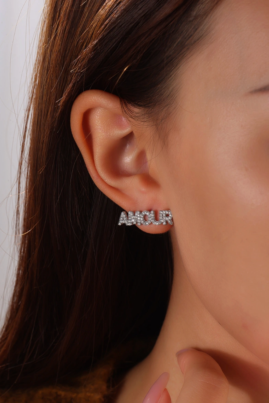 Boucles d’oreilles mot Amour en acier inoxydable