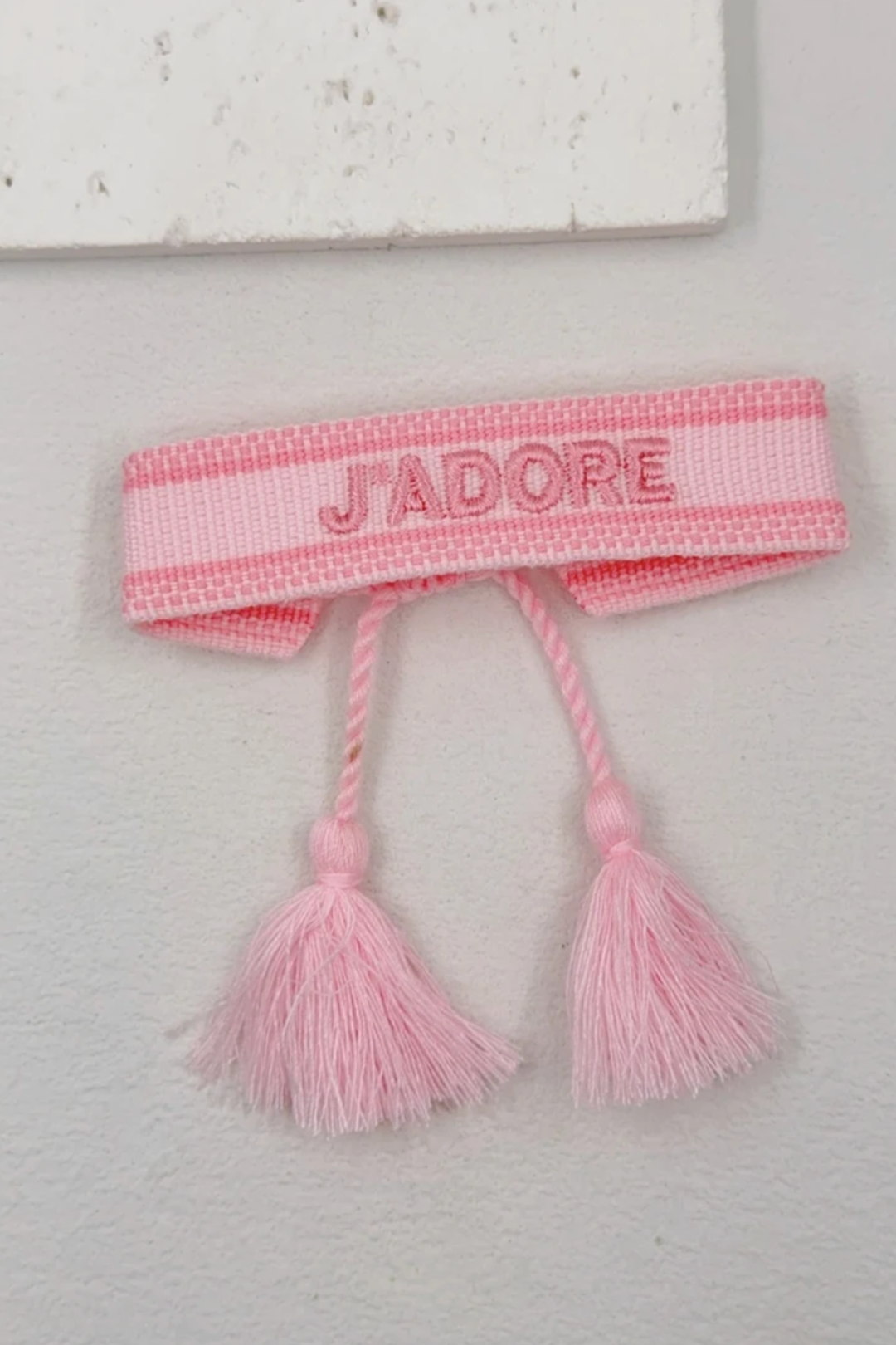 Bracelet en tissu “J’ADORE”
