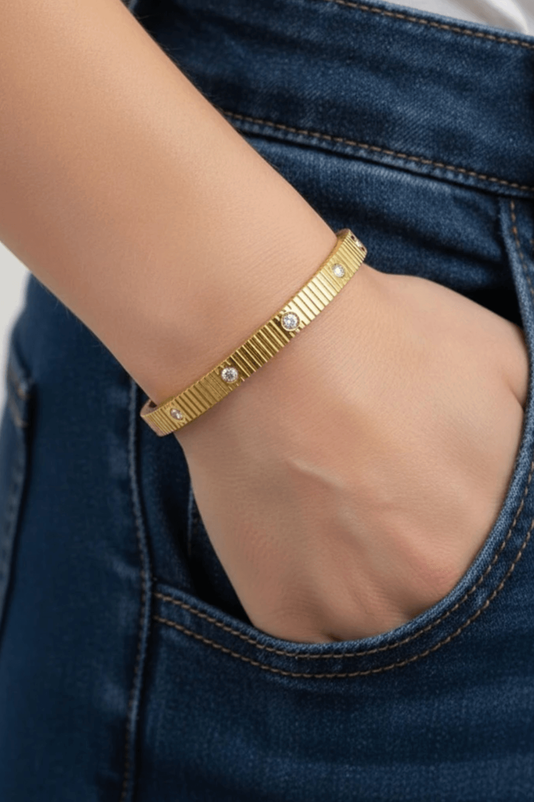 Bracelet jonc doré en acier inoxydable strié