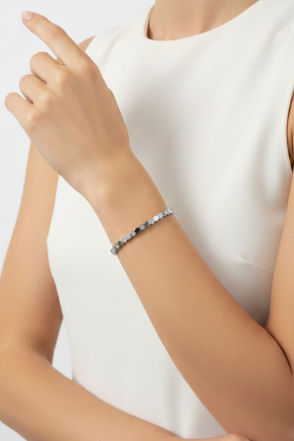 Bracelet jonc raffiné en acier inoxydable pour femme élégante