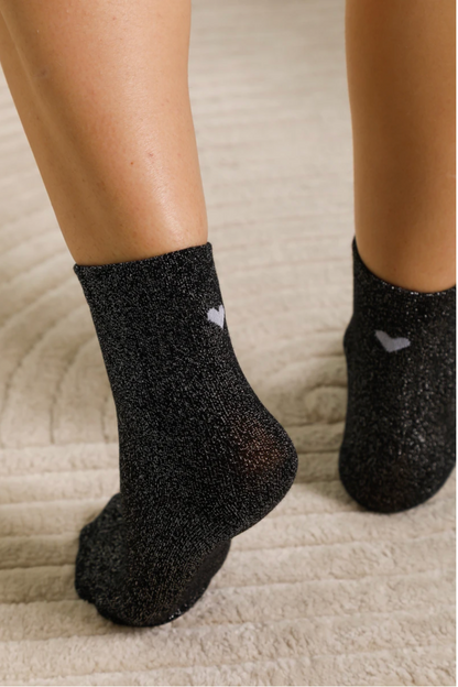 Chaussettes irisées femme – noires ou dorées, confortables et brillantes