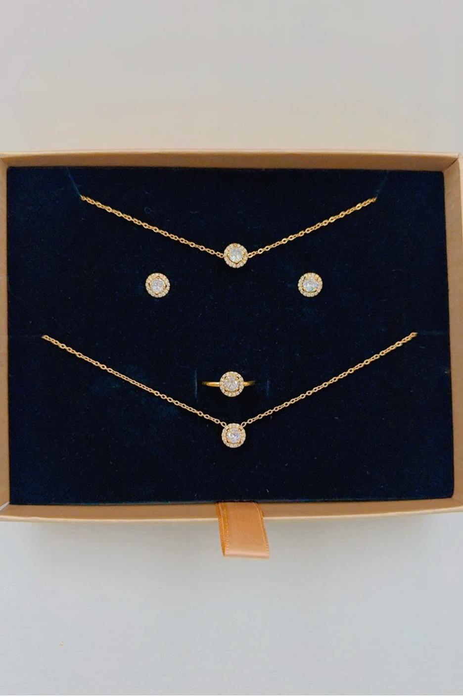 Coffret bijoux en acier inoxydable avec pendentif rond strass