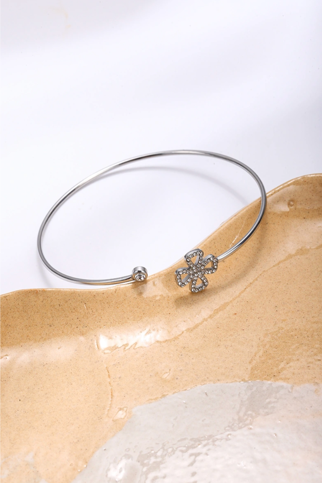 bracelet jonc minimaliste fleur strass femme