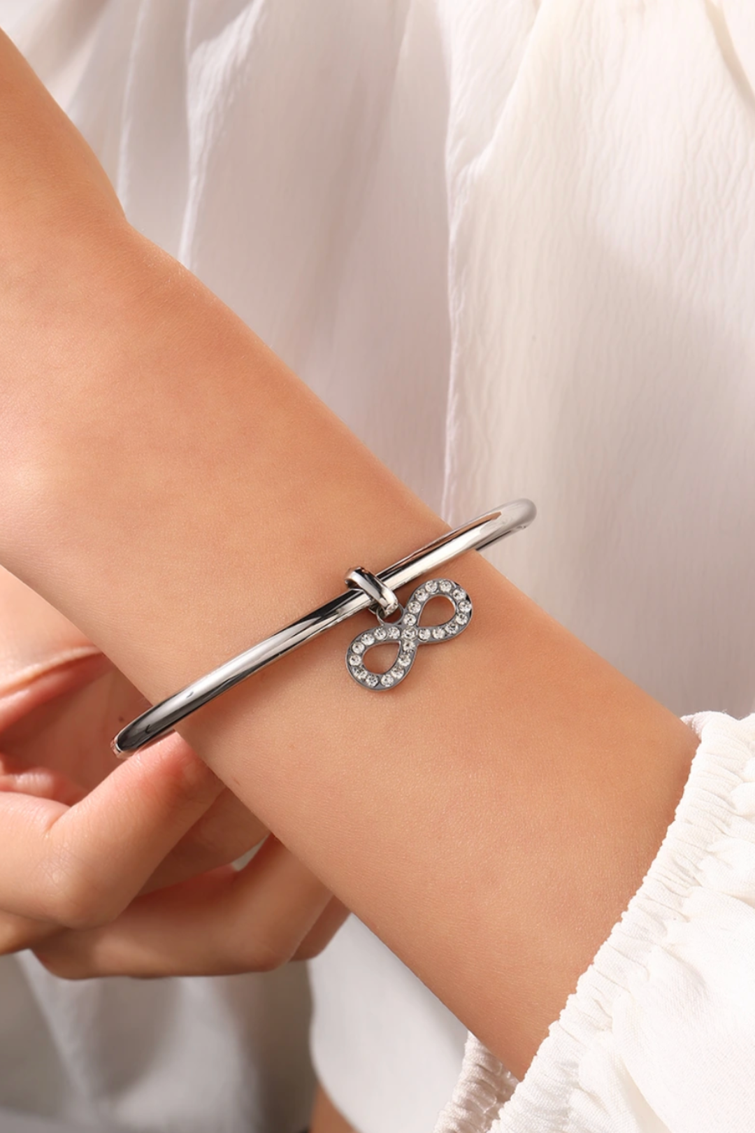 bracelet infini minimaliste acier inoxydable