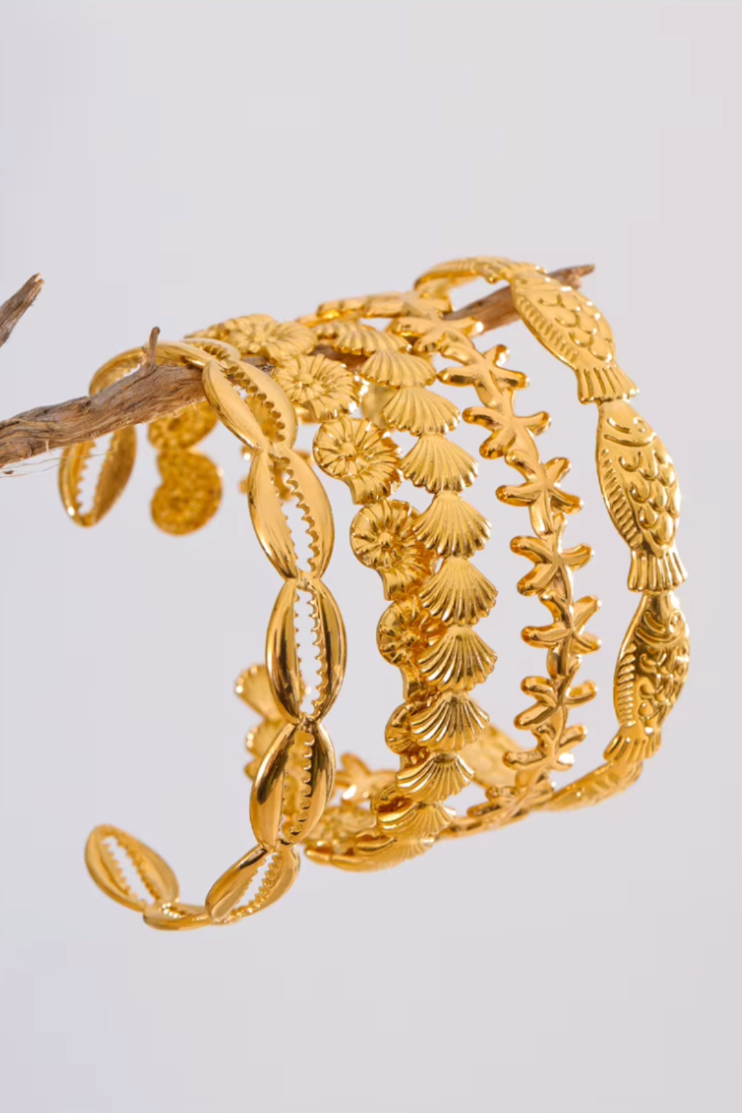 bracelet manchette motif poisson symbolique