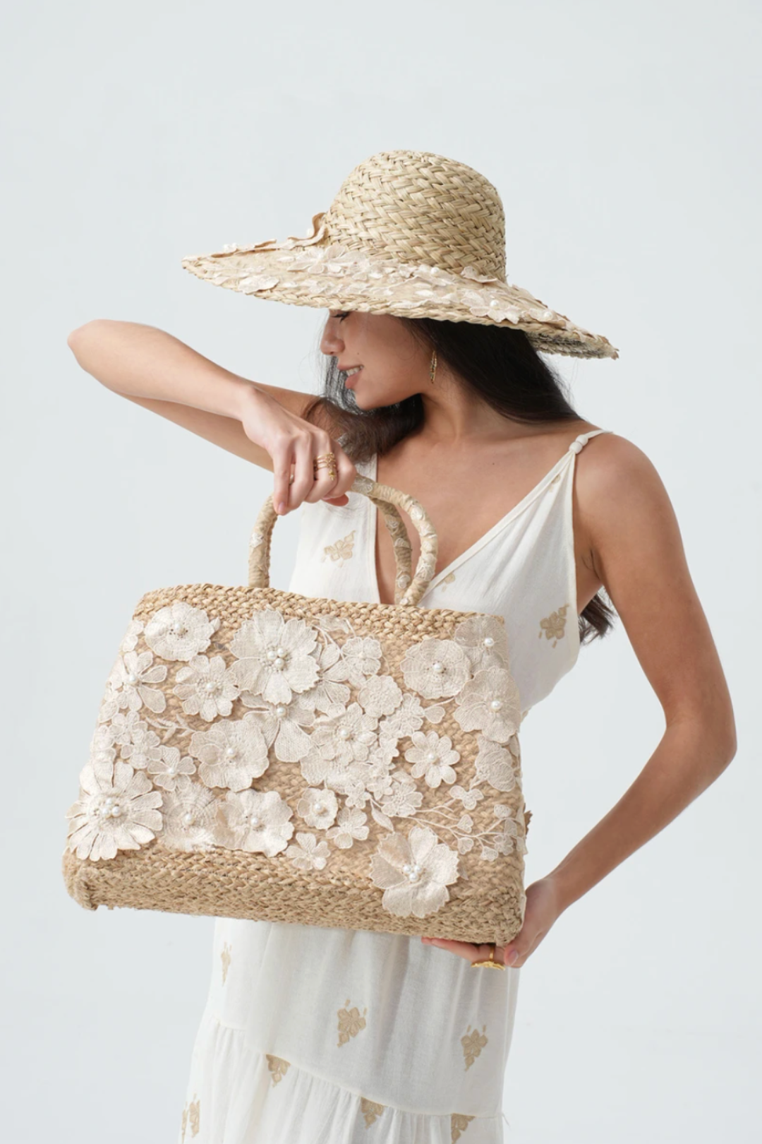 chapeau-paille-dentelle-perles-beige-ensemble-cabas-coordonne