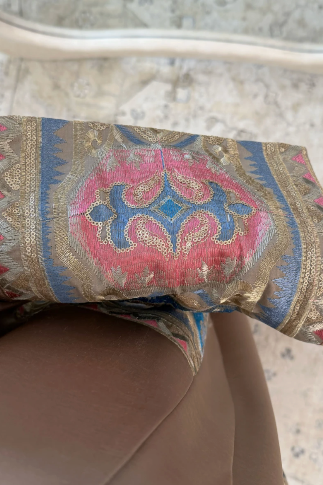 ensemble abaya brodée fluide et couvrante